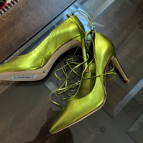 Antonio Melani Lillian Lace-Up Pumps - Picture 8 of 12